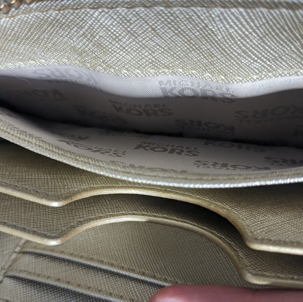 Michael Kors Jet Set Travel Continental Pale Gold Mirror Zip Around Wallet/Wrist - Picture 8 of 9